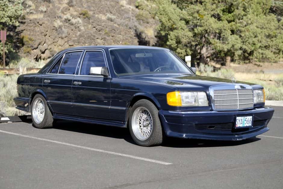 1983 Mercedes-Benz W126 S-Class sold for $5,500