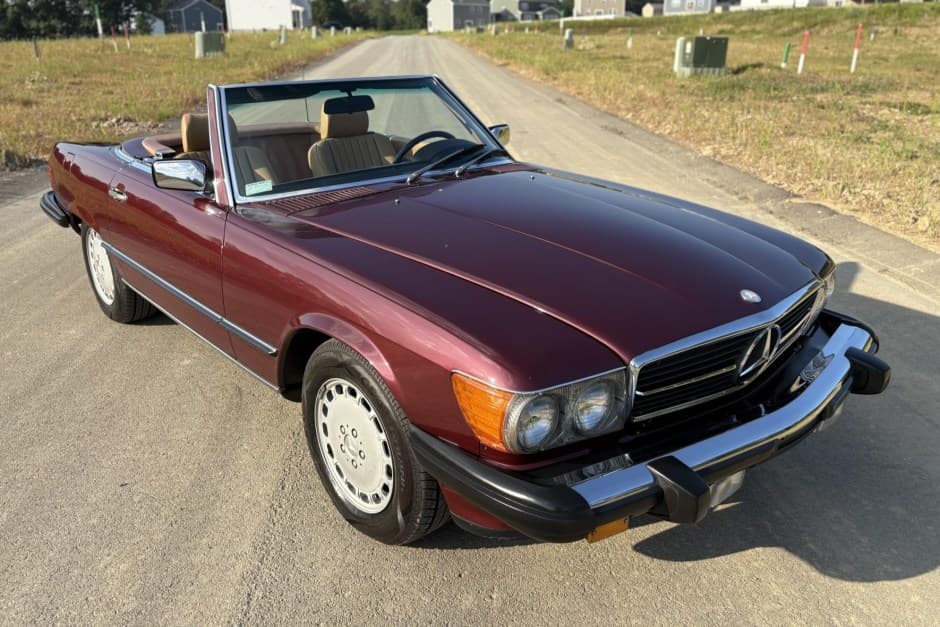 1987 Mercedes-Benz R107 SL sold for $19,100