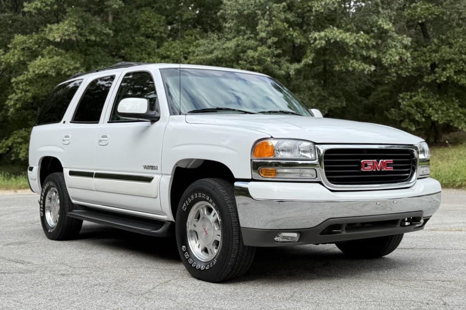2002 GMC Yukon GMT800 sold for $18,750