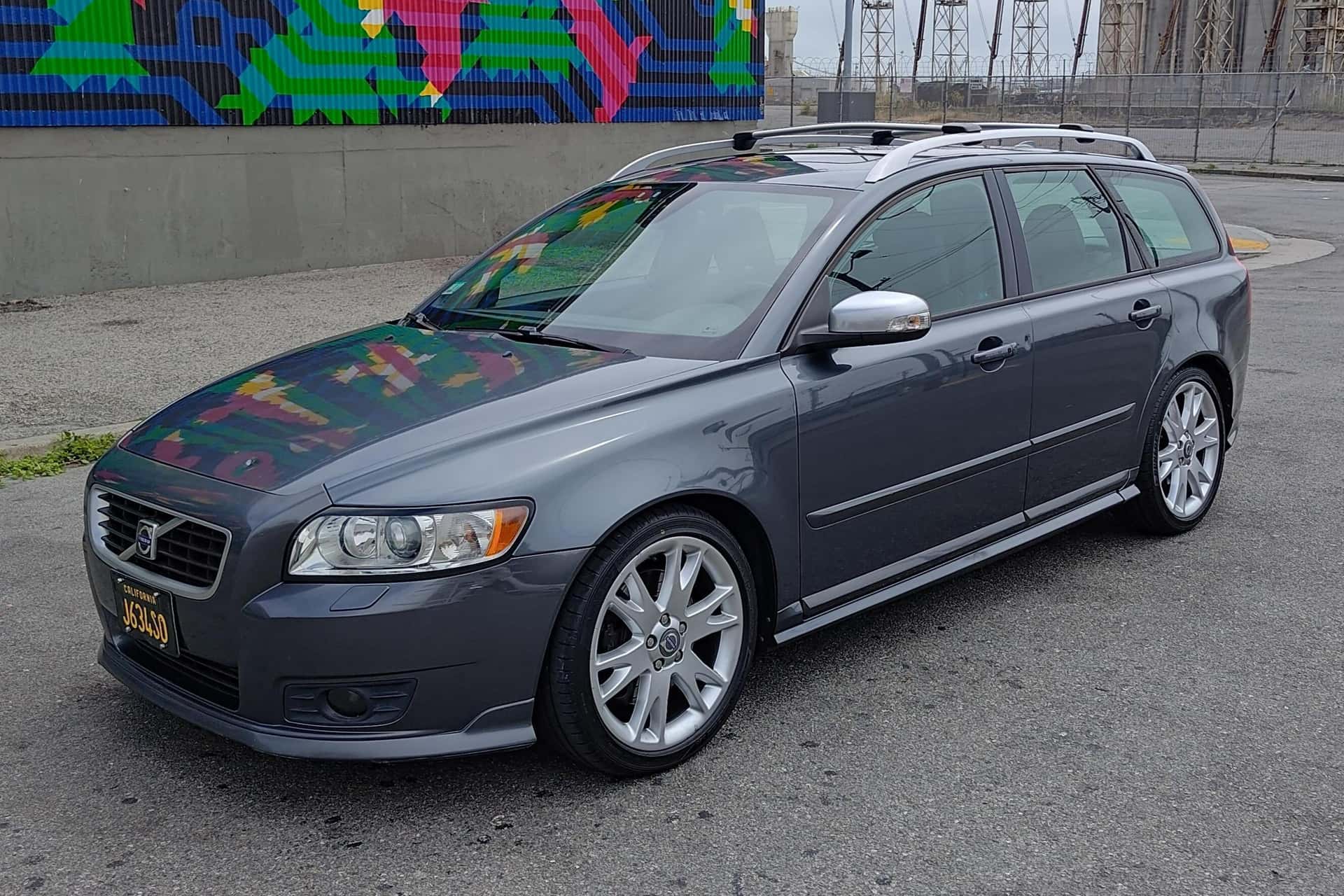 2010 Volvo V50 sold for $9,200