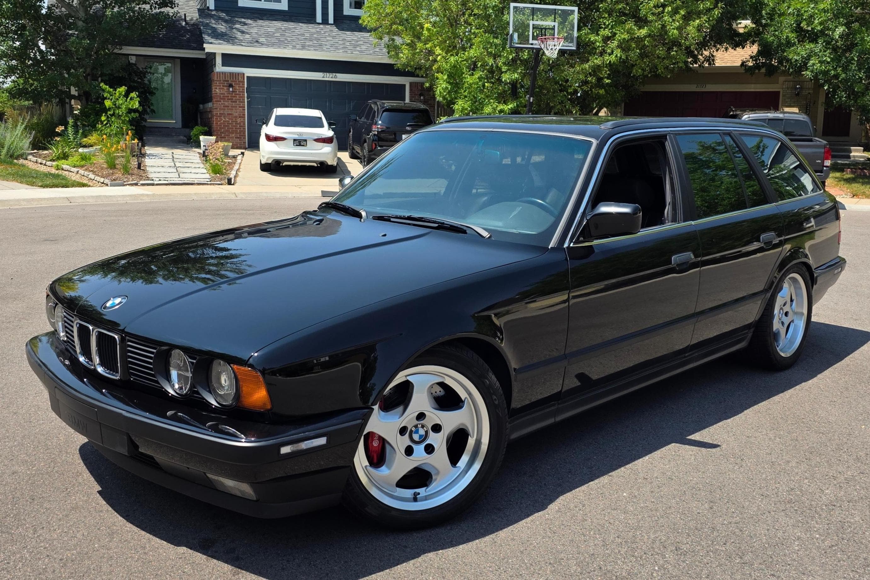 1992 BMW 5 Series sold for $12,100