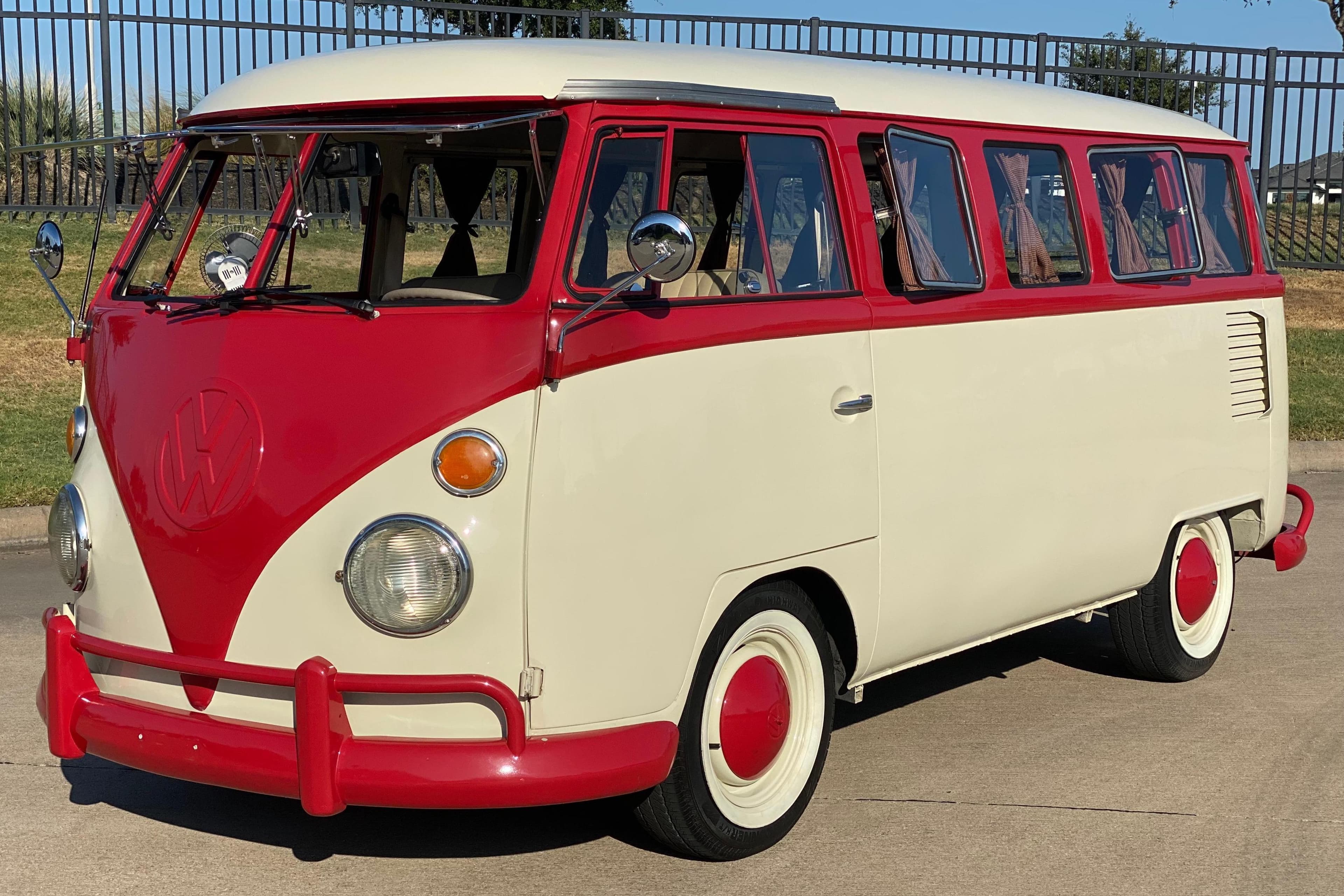 1974 Volkswagen Type 2 sold for $35,000