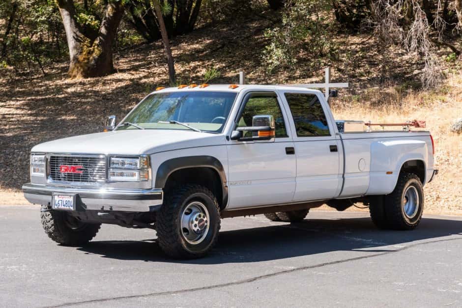 1997 GMC Sierra (GMT400 1988-2002) sold for $18,750