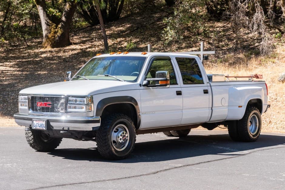1997 GMC Sierra (GMT400 1988-2002) sold for $18,750
