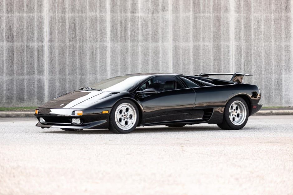 1992 Lamborghini Diablo sold for $266,000
