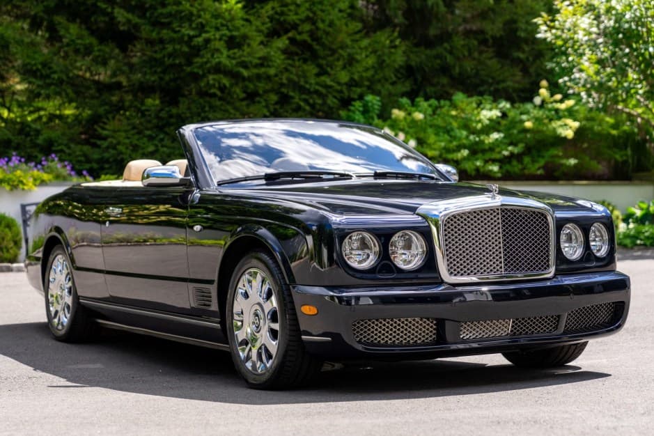 2008 Bentley Azure sold for $76,000