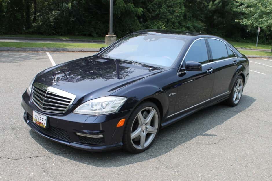 2010 Mercedes-Benz W221 S-Class sold for $20,000