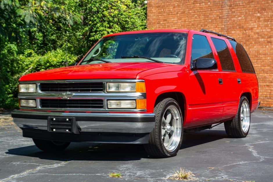 1999 Chevrolet Tahoe GMT400 sold for $6,969