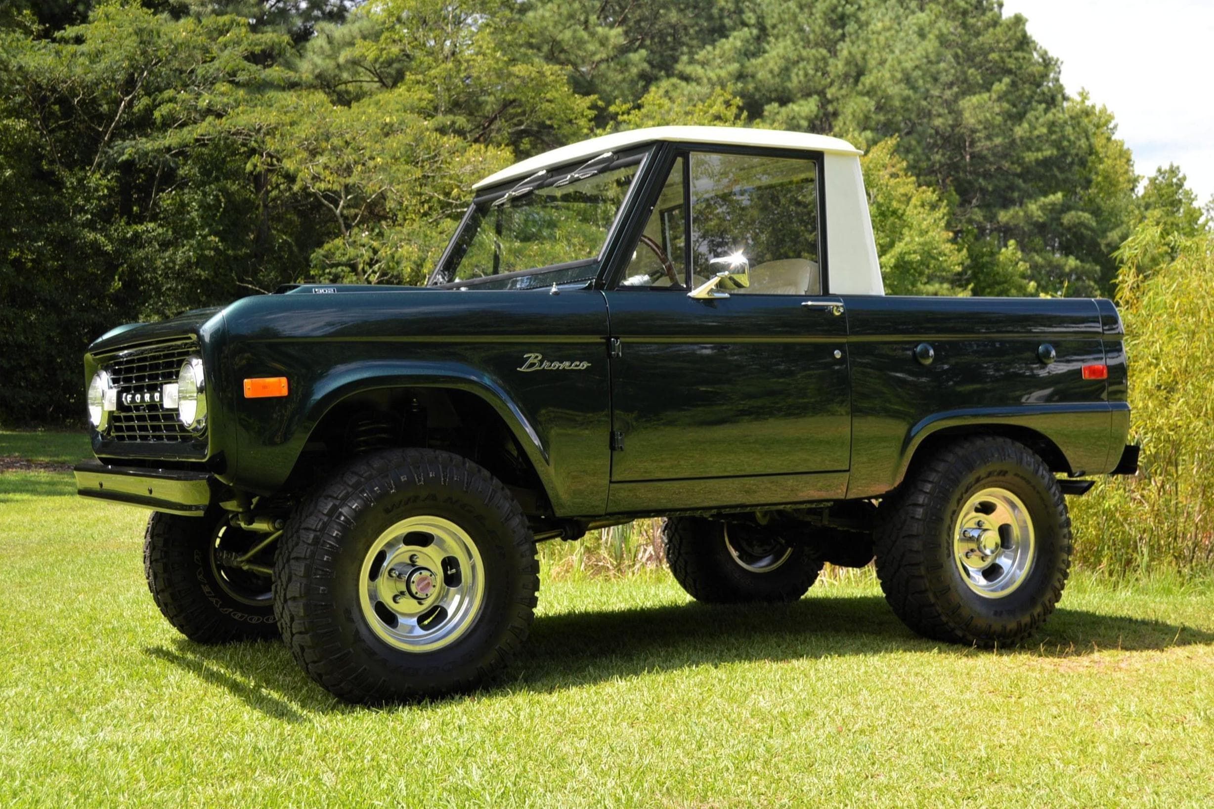 1972 Ford Bronco sold for $46,250