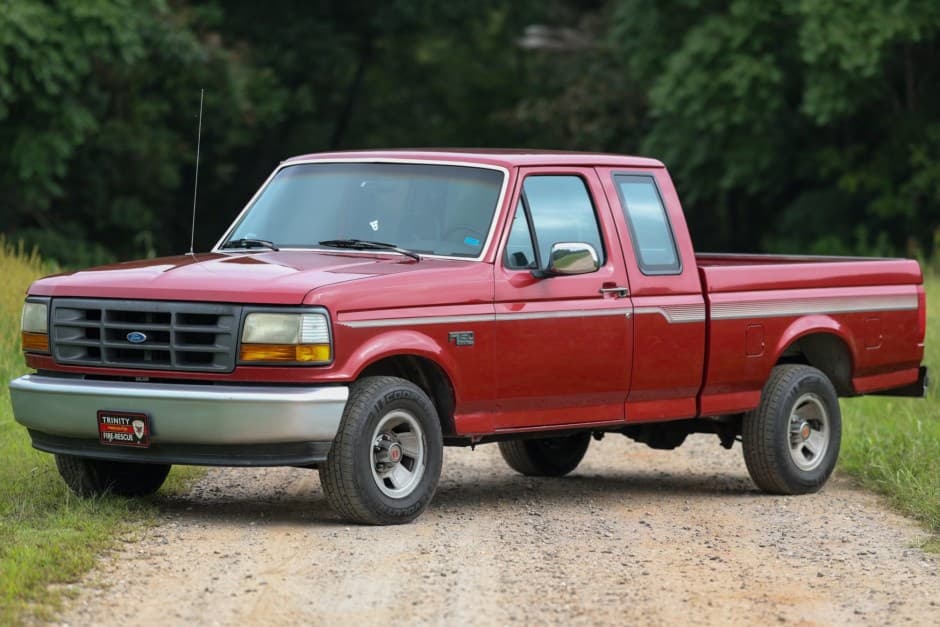 1992 Ford F-Series 1992-1997 sold for $6,400