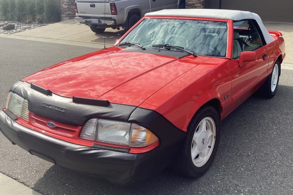 1992 Ford Fox-Body Mustang sold for $18,000
