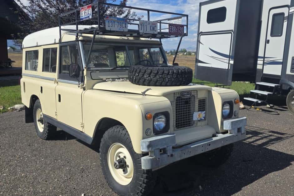 1969 Land Rover Series 109 sold for $19,750