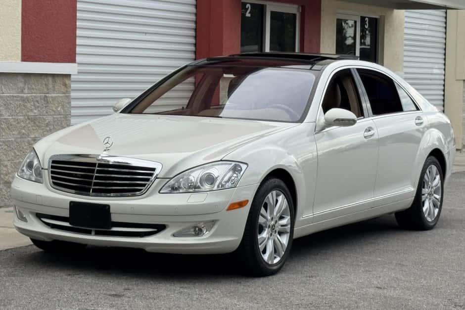 2009 Mercedes-Benz W221 S-Class sold for $13,500