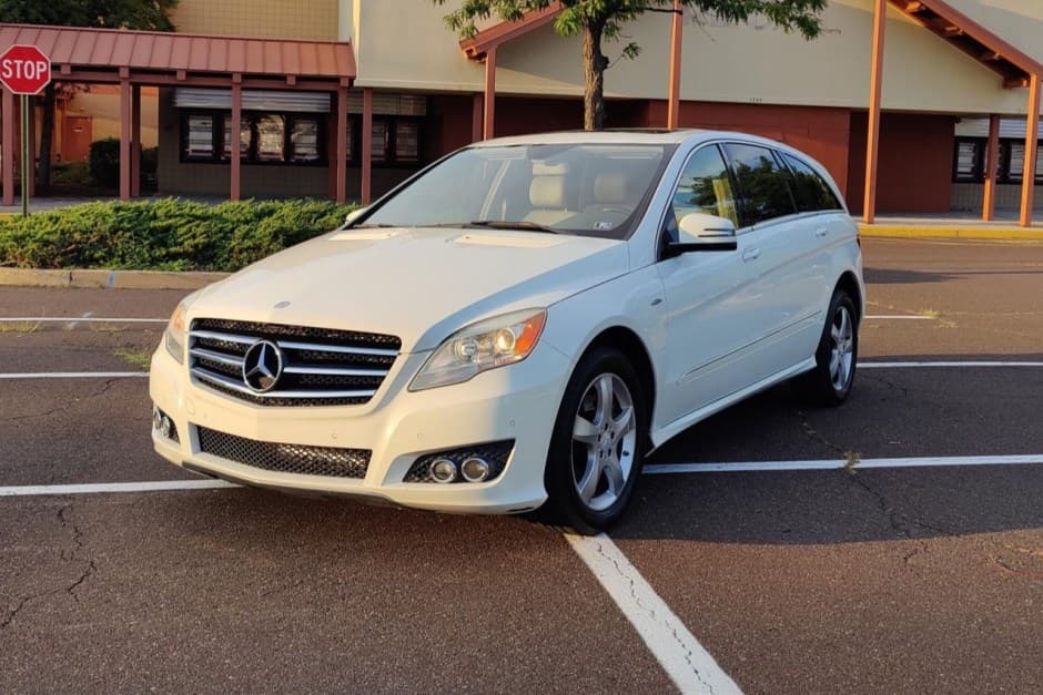 2011 Mercedes-Benz W251 R-Class sold for $8,000