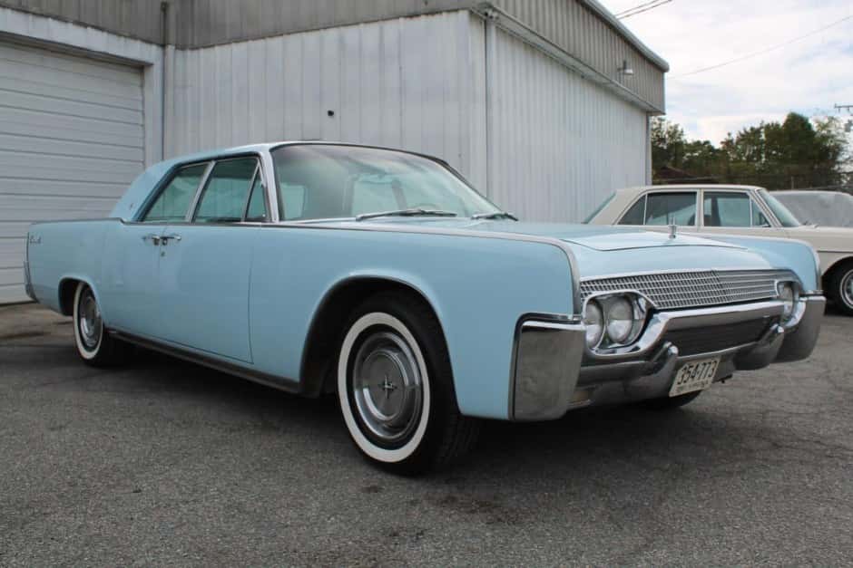 1961 Lincoln Continental (1961-1969) sold for $22,750