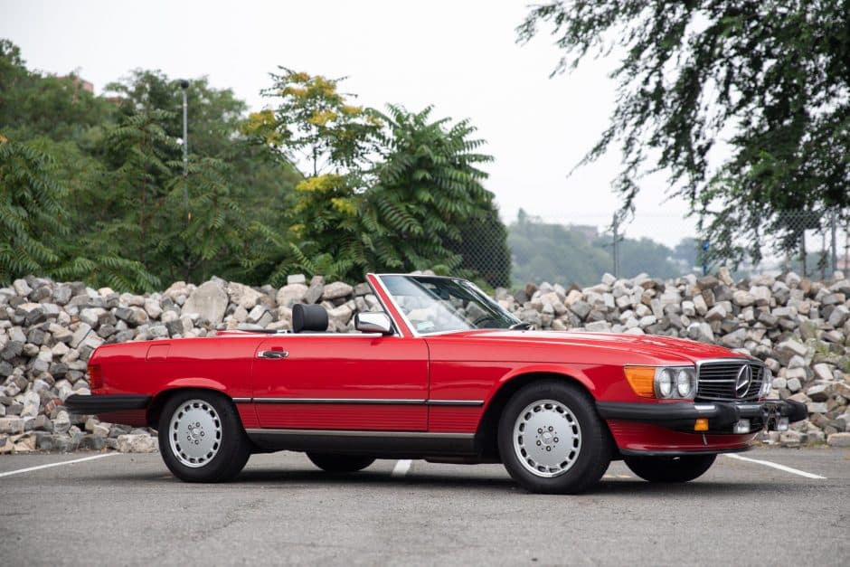 1988 Mercedes-Benz R107 SL sold for $35,000