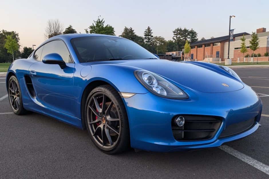 2014 Porsche 981 Cayman sold for $39,000