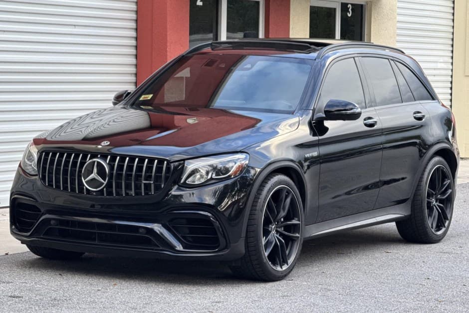 2019 Mercedes-Benz X253 & C253 GLC-Class sold for $32,000