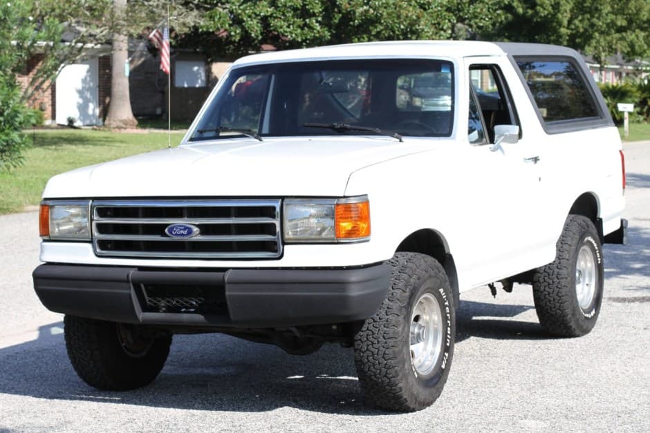 1987 Ford Bronco 4th-5th Generations 1987-1996 sold for $15,800