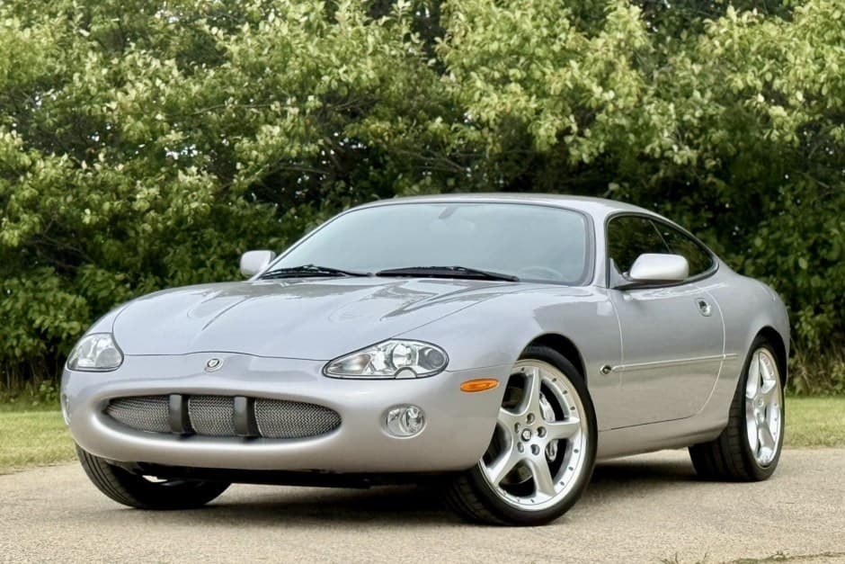 2001 Jaguar XKR sold for $40,000