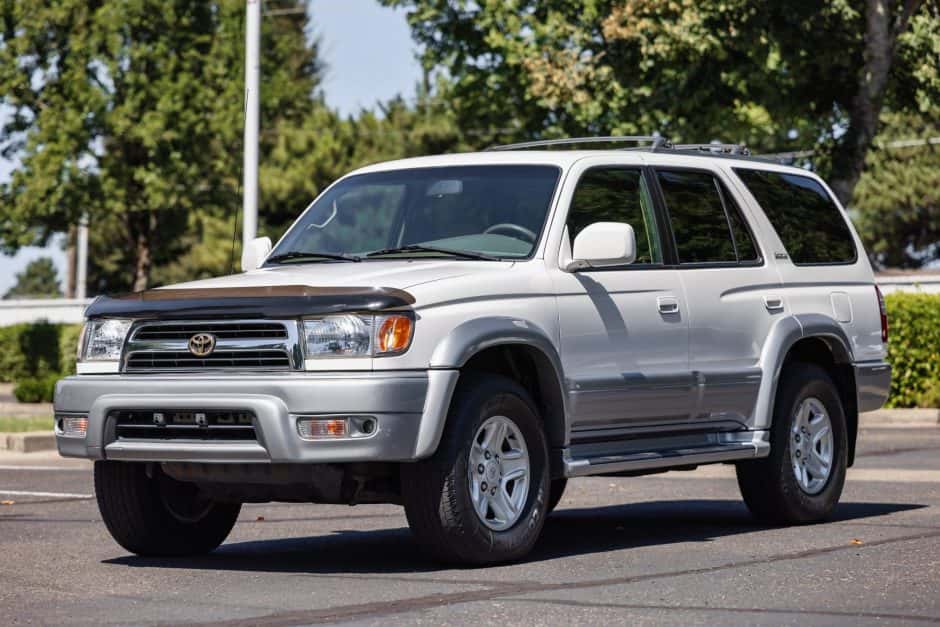 2000 Toyota 4Runner (N180) sold for $21,000