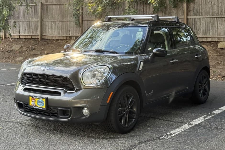 2014 Mini R60 Countryman sold for $5,000