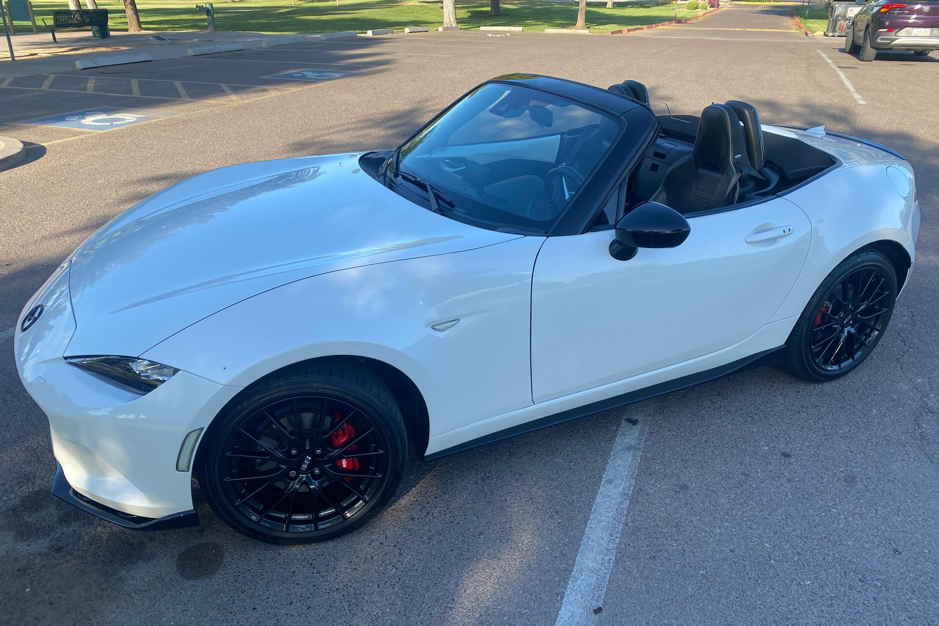 2022 Mazda ND Miata sold for $25,750