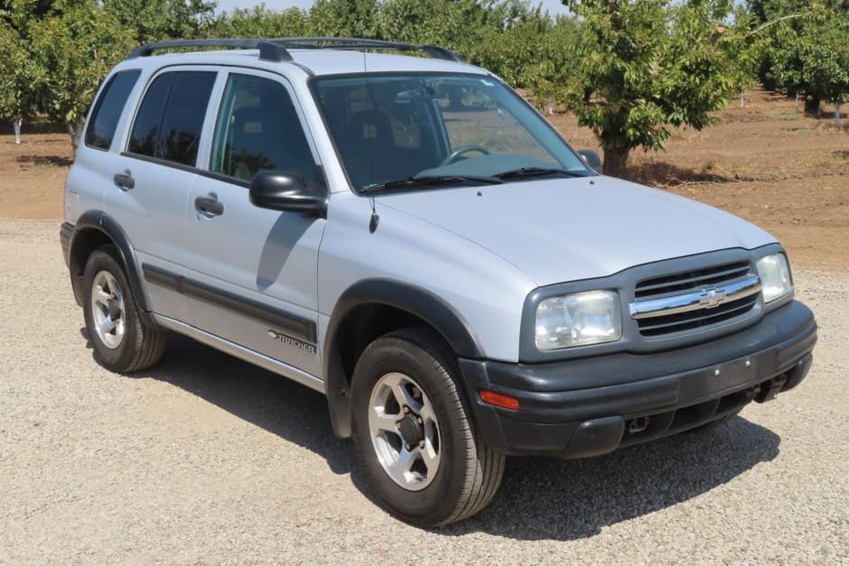 2003 Geo Tracker/Suzuki Sidekick sold for $6,800