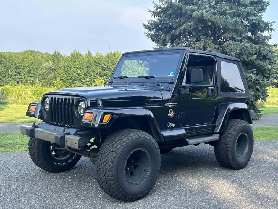 2000 Jeep Wrangler TJ (1997-2006) sold for $12,125