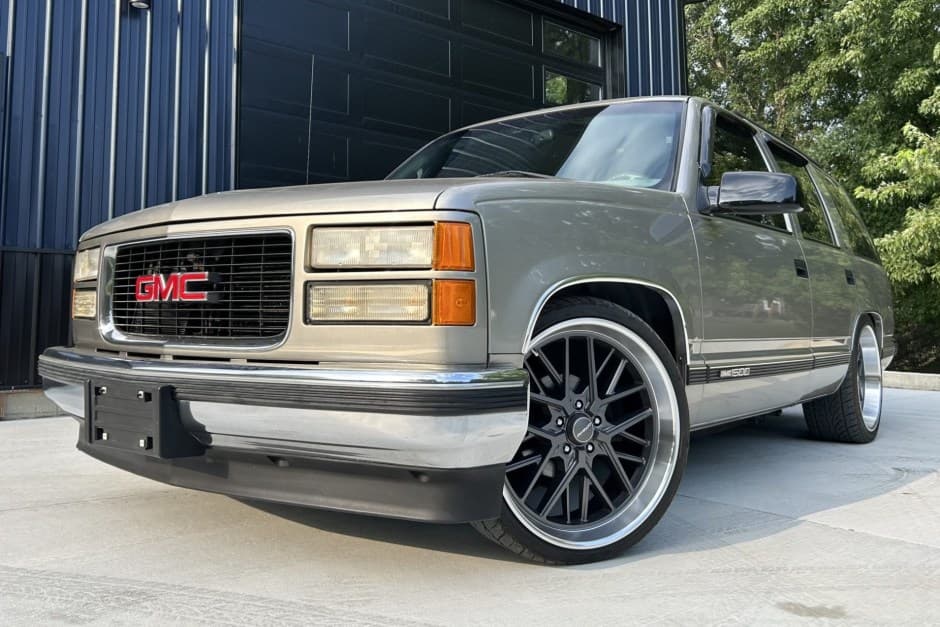 1999 GMC Yukon GMT400 sold for $12,000