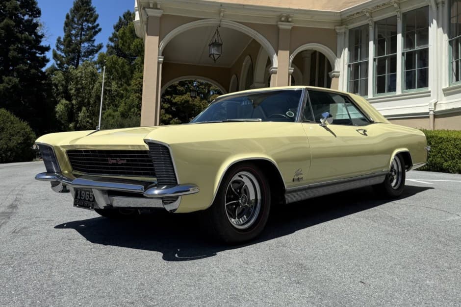 1965 Buick Riviera sold for $50,750