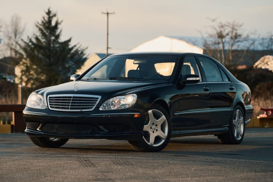 2003 Mercedes-Benz W220 S-Class sold for $7,200