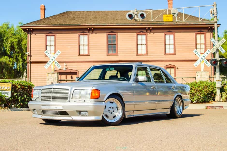 1991 Mercedes-Benz W126 S-Class sold for $115,000