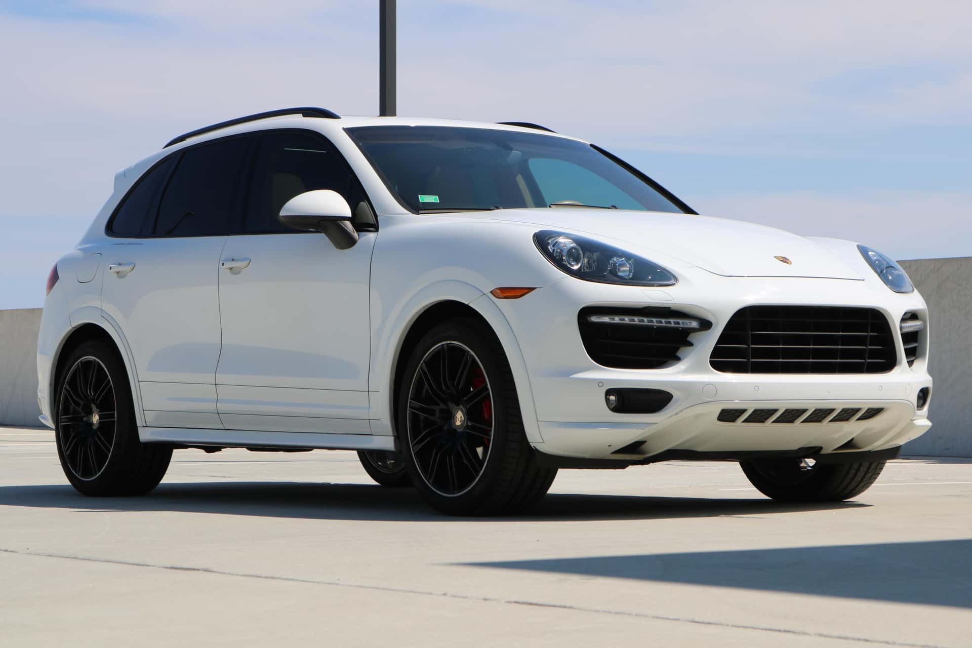 2013 Porsche Cayenne sold for $20,750