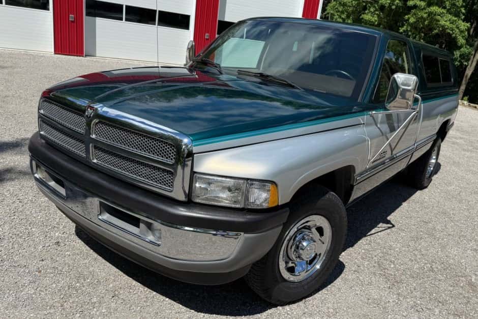 1997 Dodge Ram HD (1994-2002) sold for $19,001