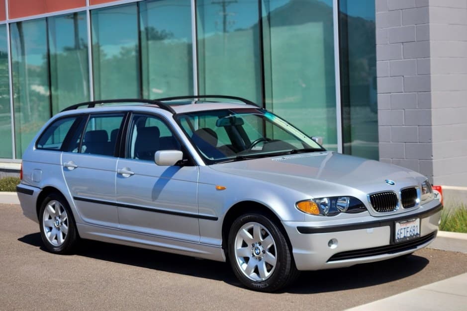 2002 BMW E46 3-Series Touring sold for $8,600