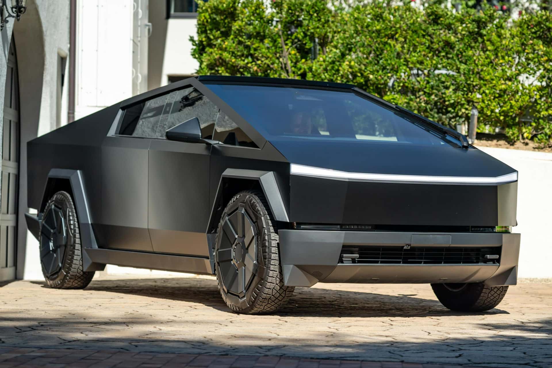 2024 Tesla Cybertruck sold for $83,828