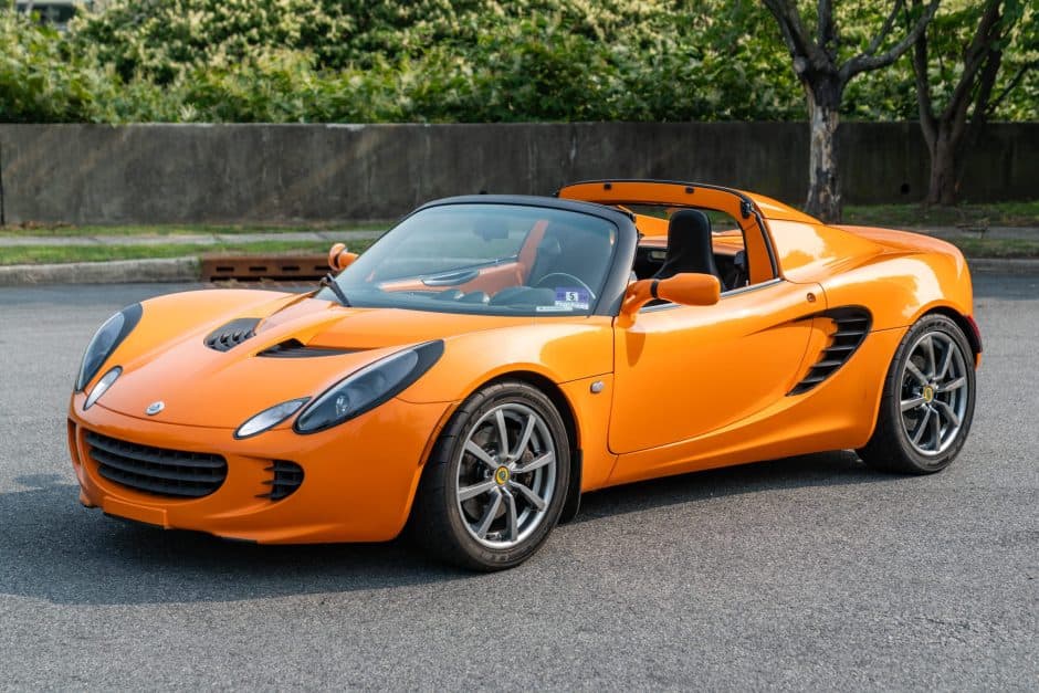 2005 Lotus Elise sold for $40,250
