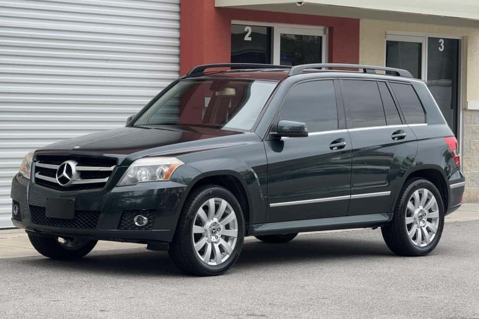 2011 Mercedes-Benz X204 GLK-Class sold for $9,300