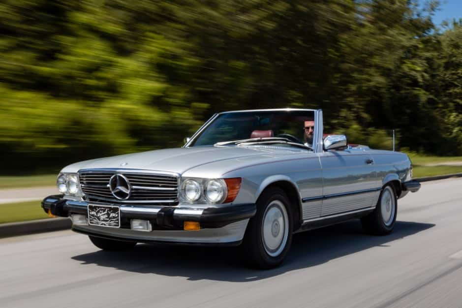 1986 Mercedes-Benz R107 SL sold for $19,000
