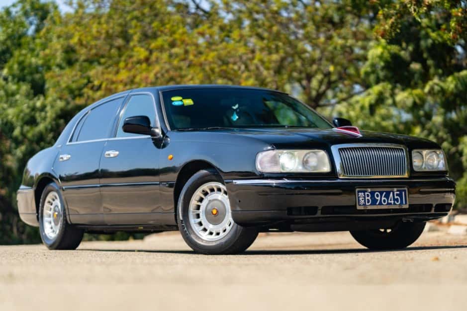 2001 Lincoln Town Car sold for $4,888