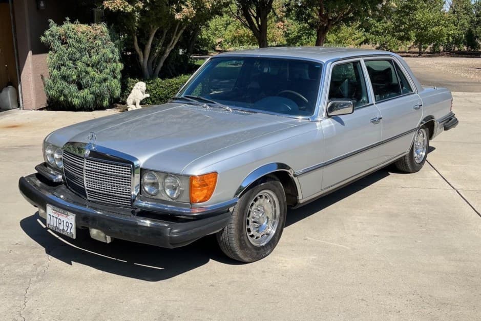 1977 Mercedes-Benz 450SEL 6.9 sold for $15,000
