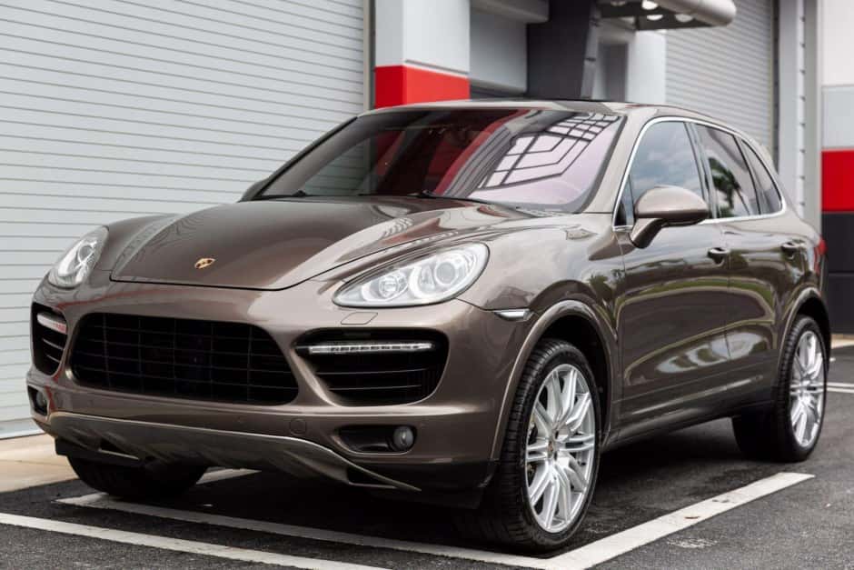 2012 Porsche 958 Cayenne (2011-2018) sold for $22,250