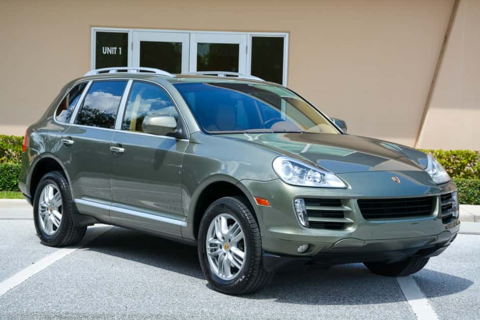 2009 Porsche 955/957 Cayenne (2003-2010) sold for $14,500
