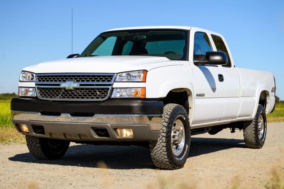 2005 Chevrolet Silverado GMT800 Heavy Duty (2000-2007) sold for $21,000