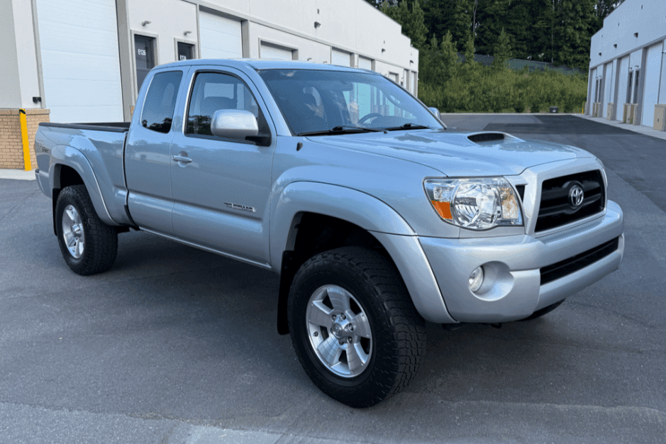 2008 Toyota Tacoma (N2X0 2005-2015) sold for $28,000