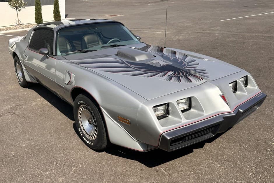 1979 Pontiac Firebird (1970-1981) sold for $29,999