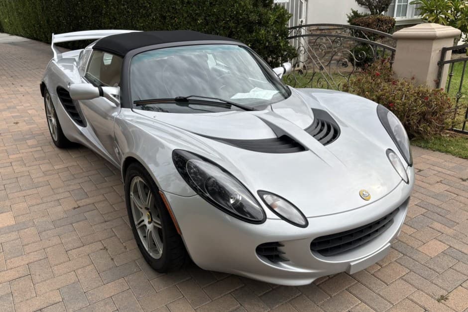 2005 Lotus Elise sold for $42,000