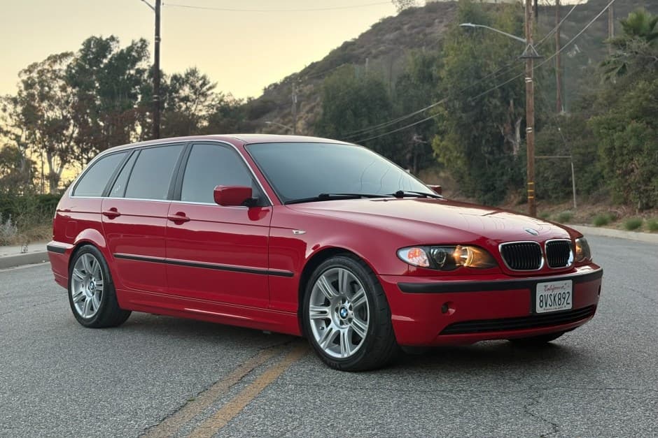 2002 BMW E46 3-Series Touring sold for $11,000