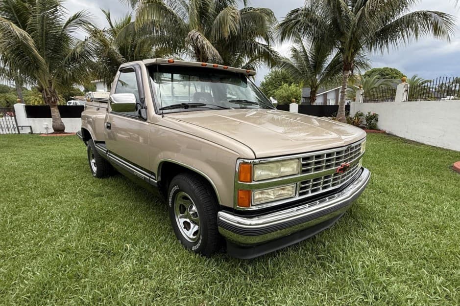 1992 Chevrolet C/K GMT400 (1988-2002) sold for $6,800